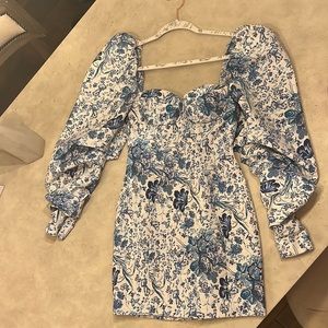 Beautiful house of CB dress
